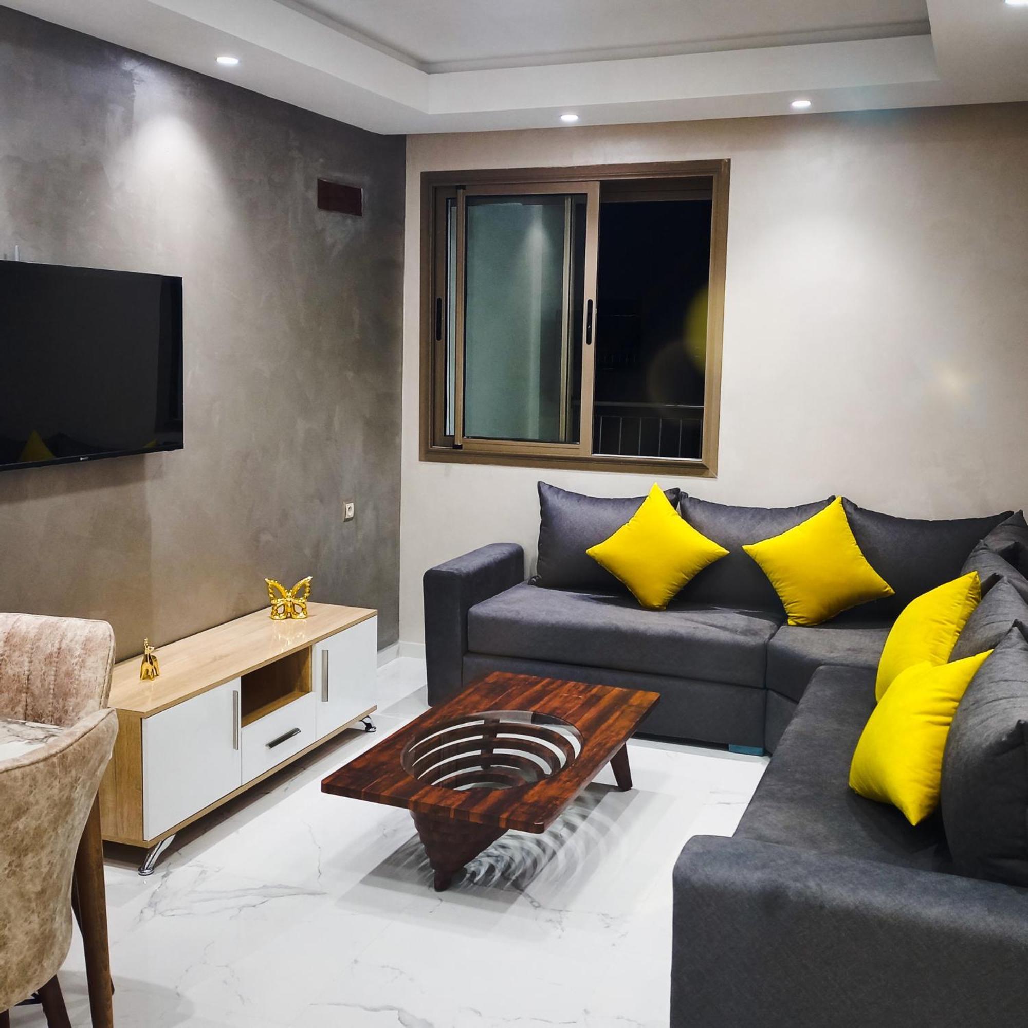 Super Apartement Totalement Neuf Et Climatise A Cote Du Centre Commercial Marjane M2 Tanger Exteriör bild