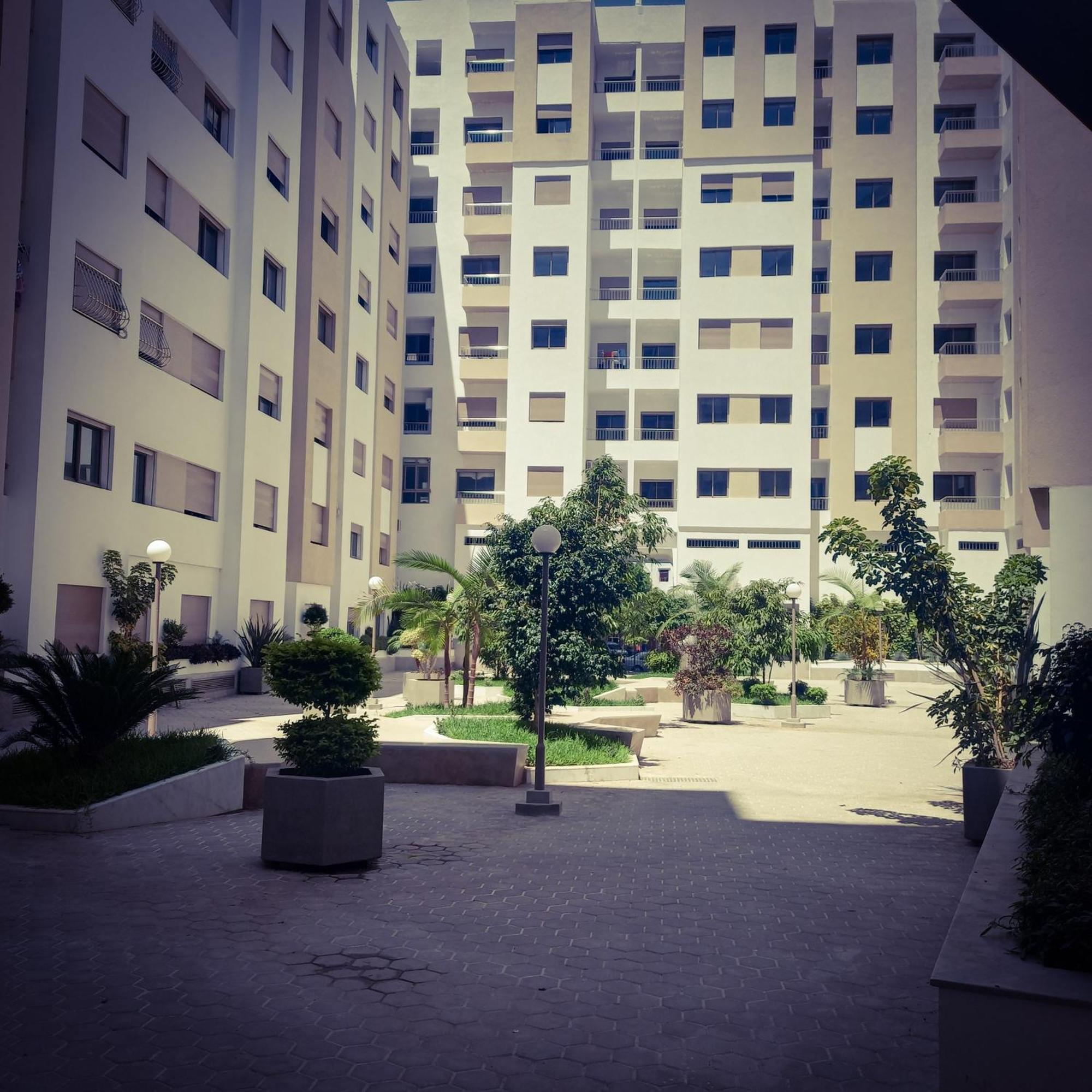 Super Apartement Totalement Neuf Et Climatise A Cote Du Centre Commercial Marjane M2 Tanger Exteriör bild